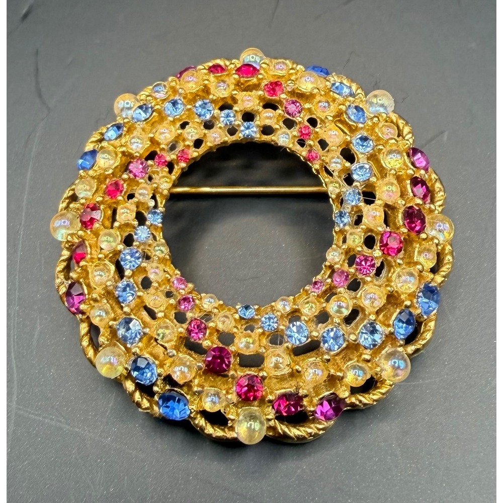 Vintage Sarah Cov Multicolor Rhinestone Wreath Brooch GoldTone Sparkle Pin